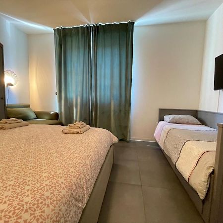 City Center - Modern Flat With Free Parking And Wifi - Apt B Bergamo Exterior foto