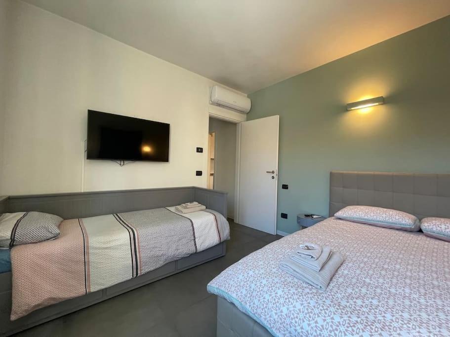 City Center - Modern Flat With Free Parking And Wifi - Apt B Bergamo Exterior foto