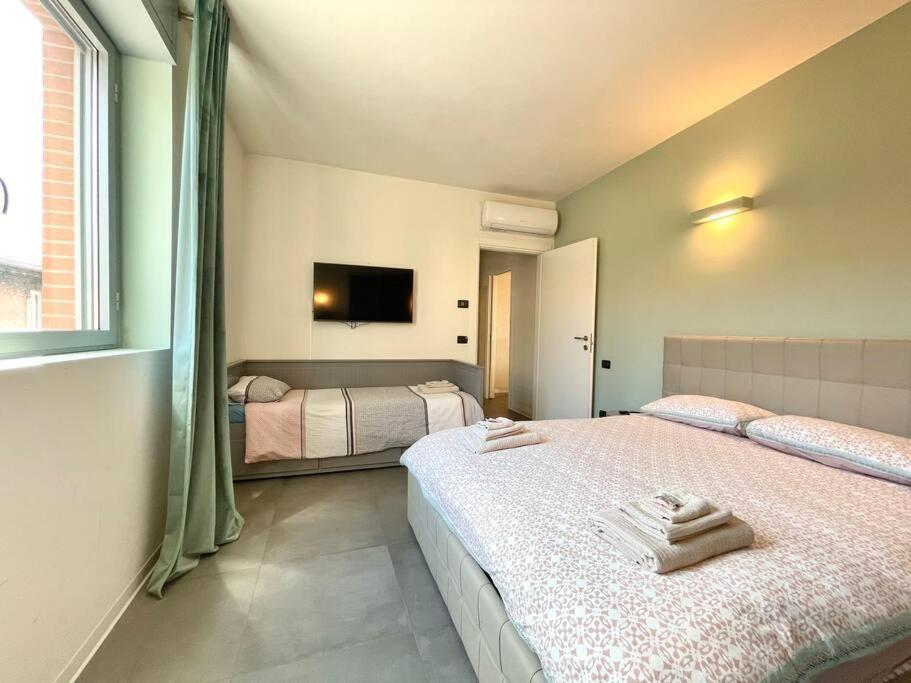 City Center - Modern Flat With Free Parking And Wifi - Apt B Bergamo Exterior foto
