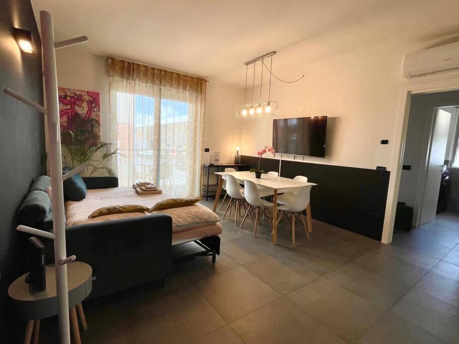 City Center - Modern Flat With Free Parking And Wifi - Apt B Bergamo Exterior foto